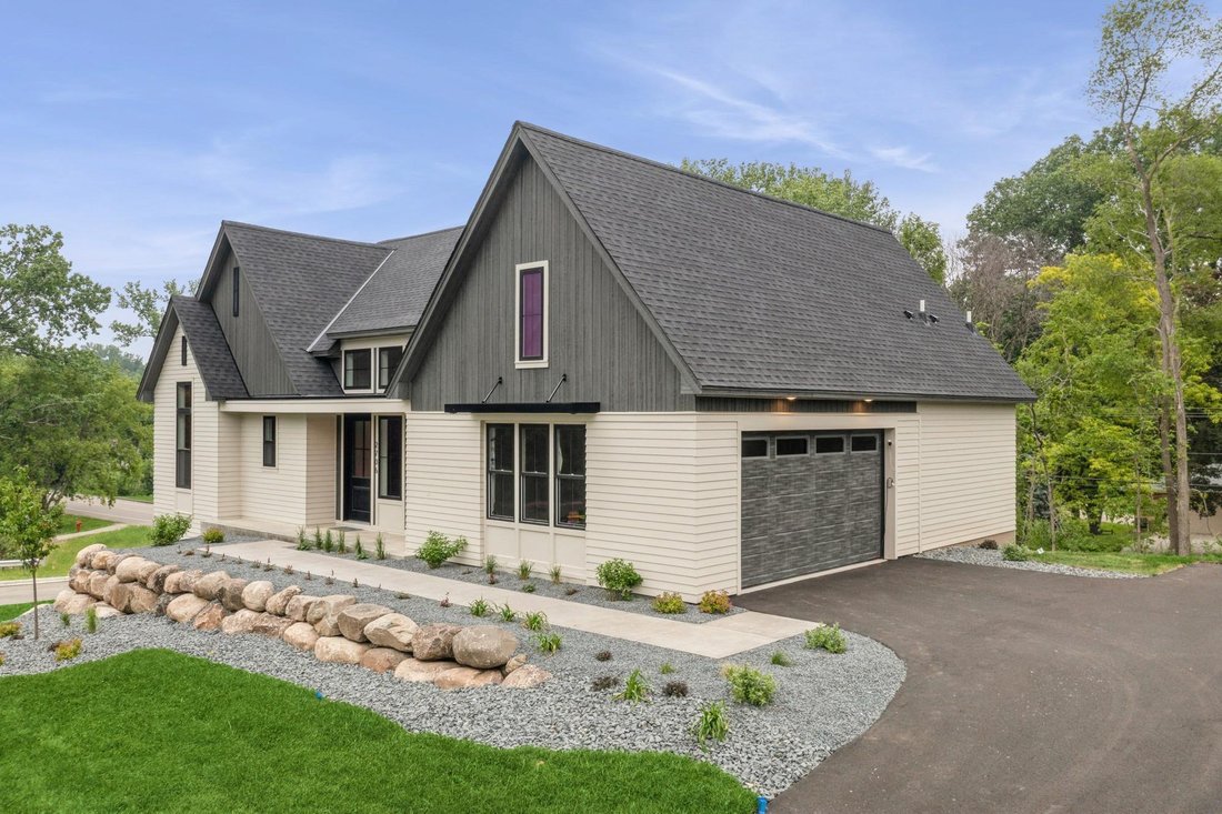 House in Little Canada, Minnesota, United States 3 - 16891464