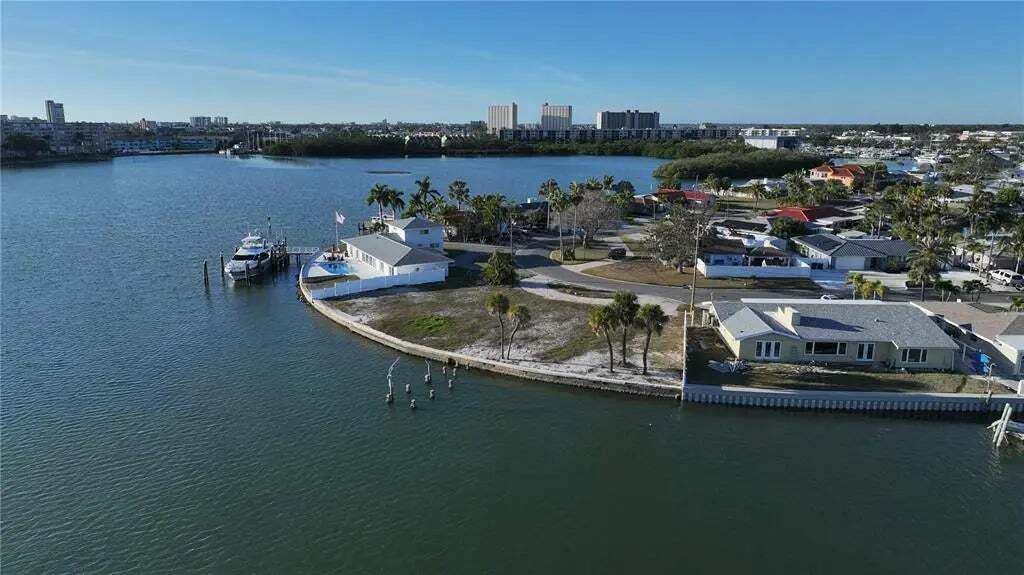 Land in St. Petersburg, Florida, United States 4 - 16894115