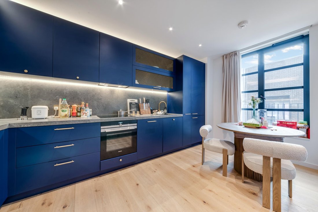 Townhouse in Canning Town, Newham, England 3 - 16891221