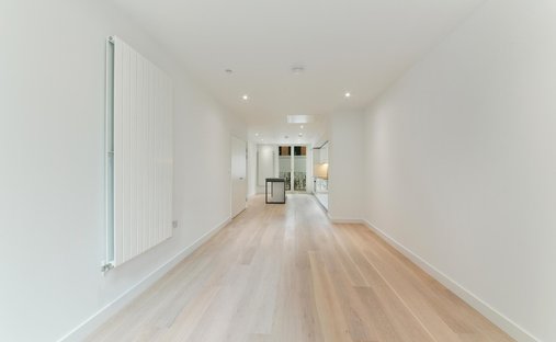 Townhouse in Victoria Docks, Newham, England 1
