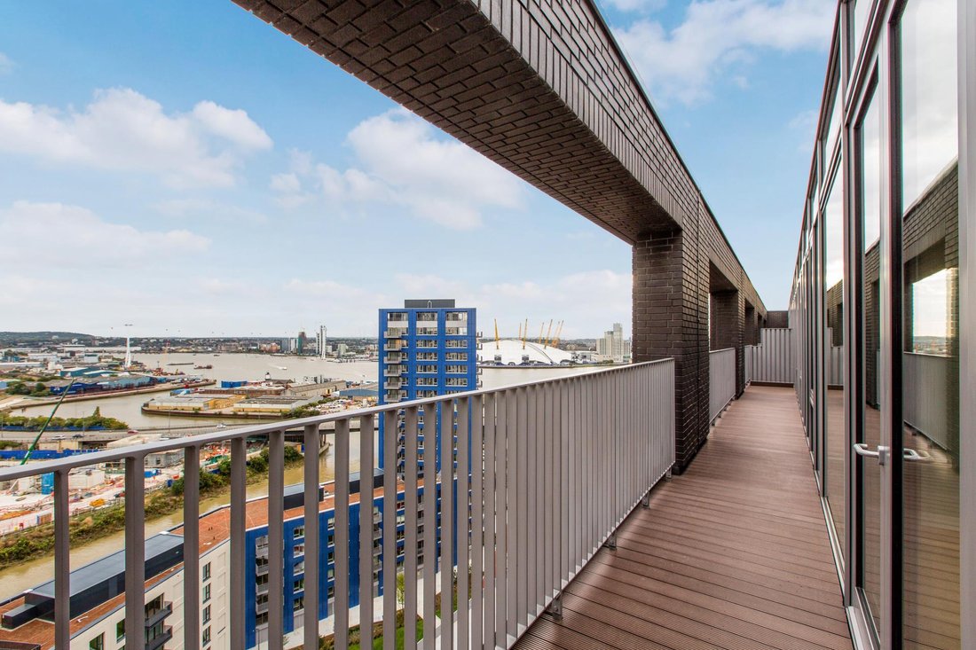 Penthouse in Canning Town, Newham, England 2 - 16891238