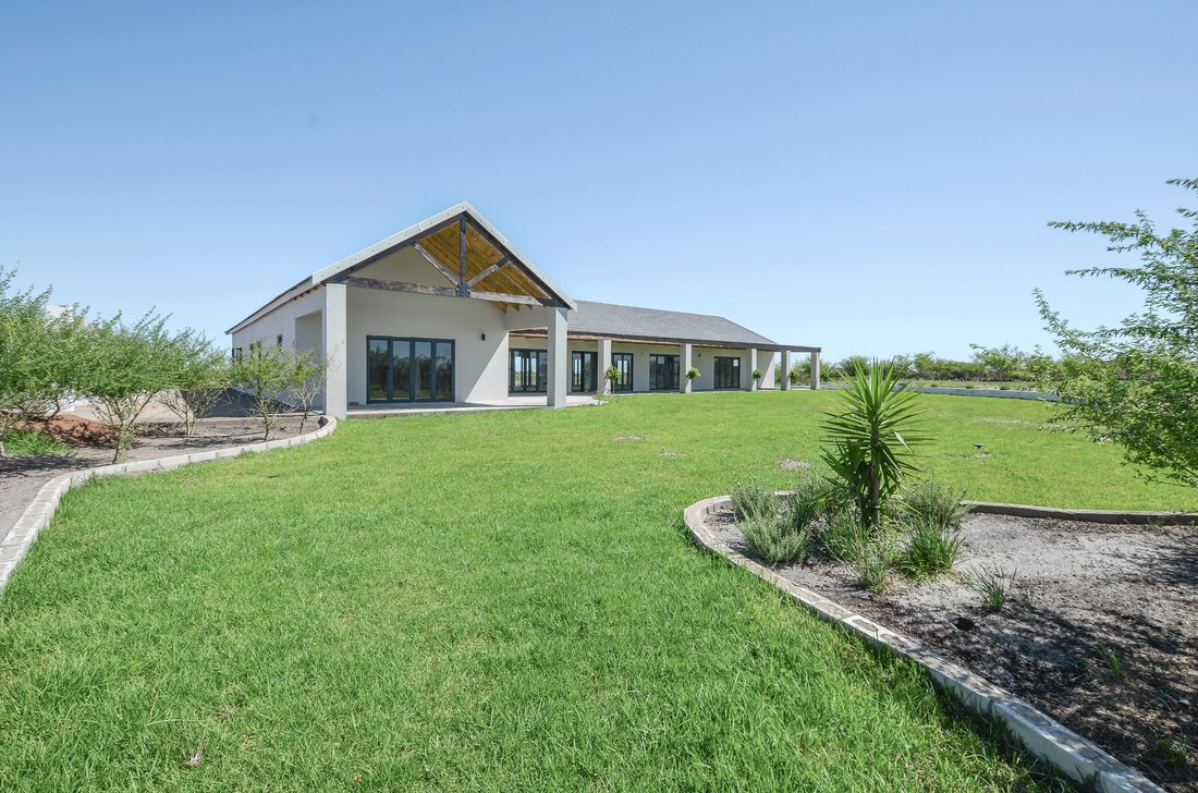 Farm Ranch in Hopefield, Western Cape, South Africa 1 - 16892250