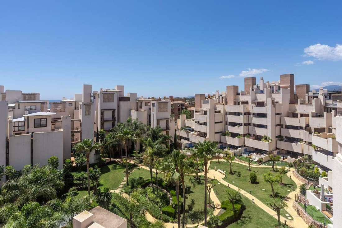 Penthouse in Estepona, Andalusia, Spain 4 - 16894933