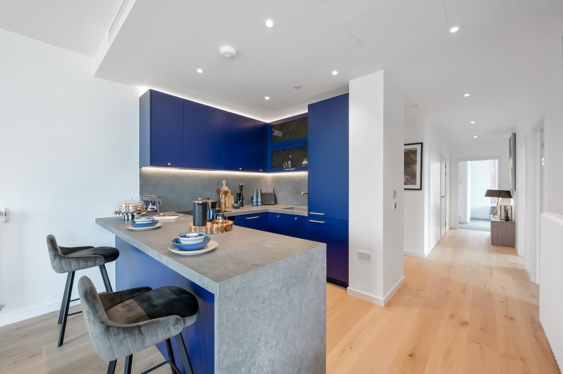Apartment in Canning Town, Newham, England 2 - 16890872