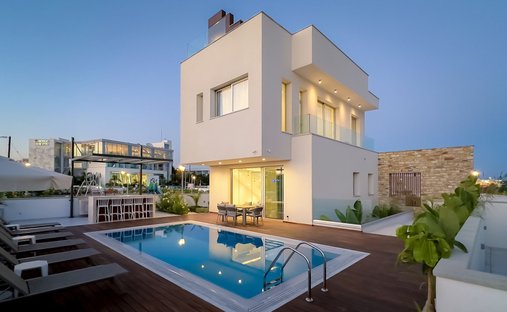 Villa in Ayia Napa, Cyprus 1