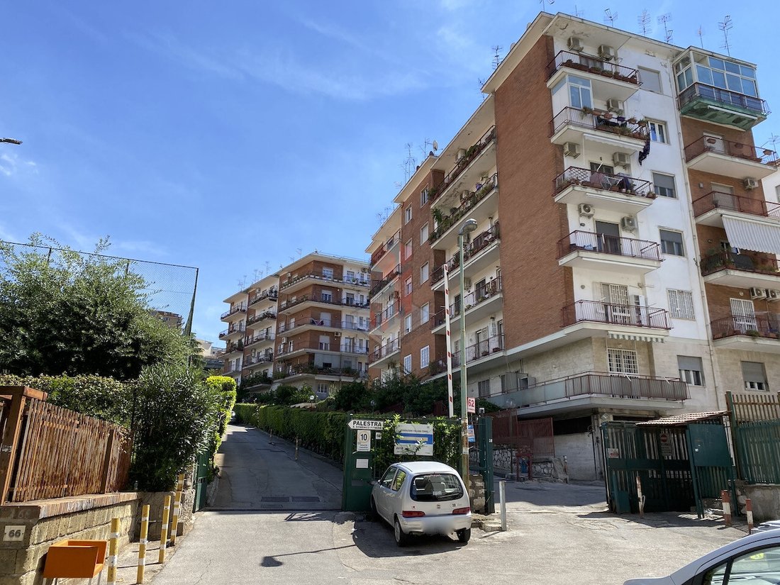 Apartment in Vomero, Naples, Campania 1 - 16894280
