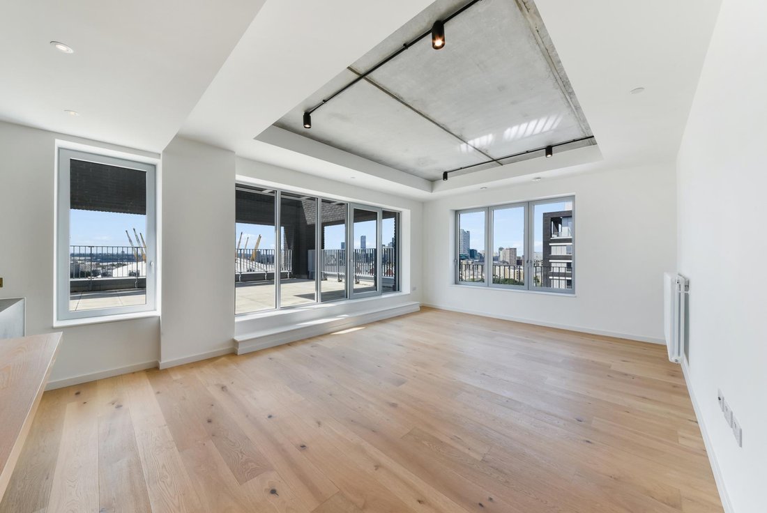 Apartment in Canning Town, Newham, England 1 - 16891214