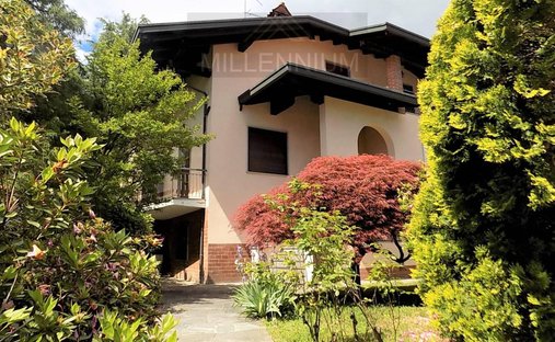 Villa in Arona, Piedmont, Italy 1