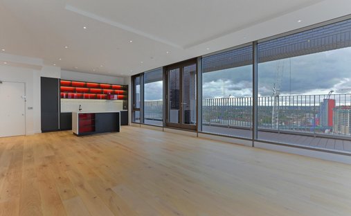 Penthouse in Canning Town, Newham, England 1