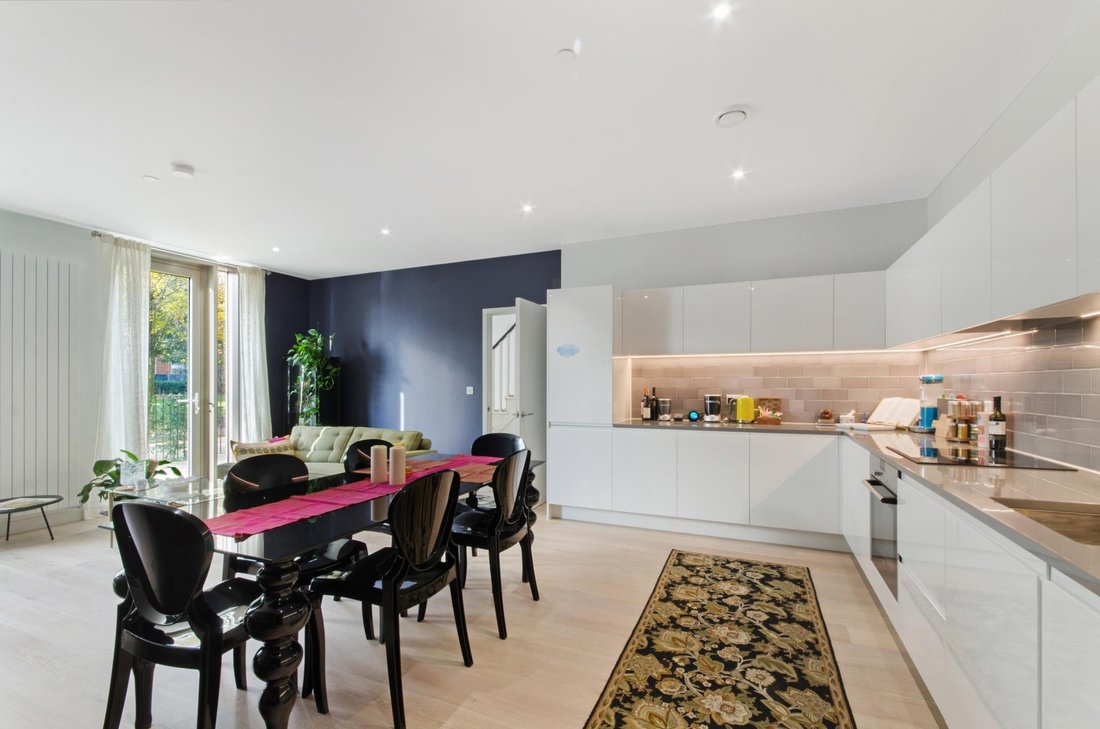 House in Victoria Docks, Newham, England 2 - 16891302