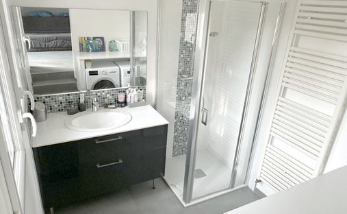 Castle for Sale in Aix-en-Provence, Provence-Alpes-Côte d'Azur, France