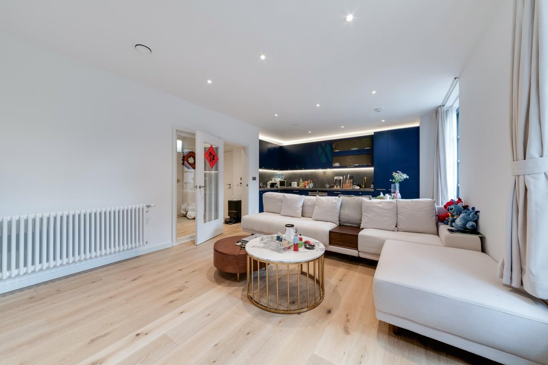 Townhouse in Canning Town, Newham, England 4 - 16891221