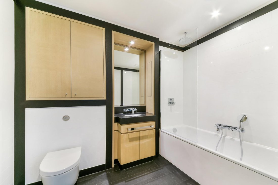 Apartment in Charing Cross, Westminster, England 5 - 16891512
