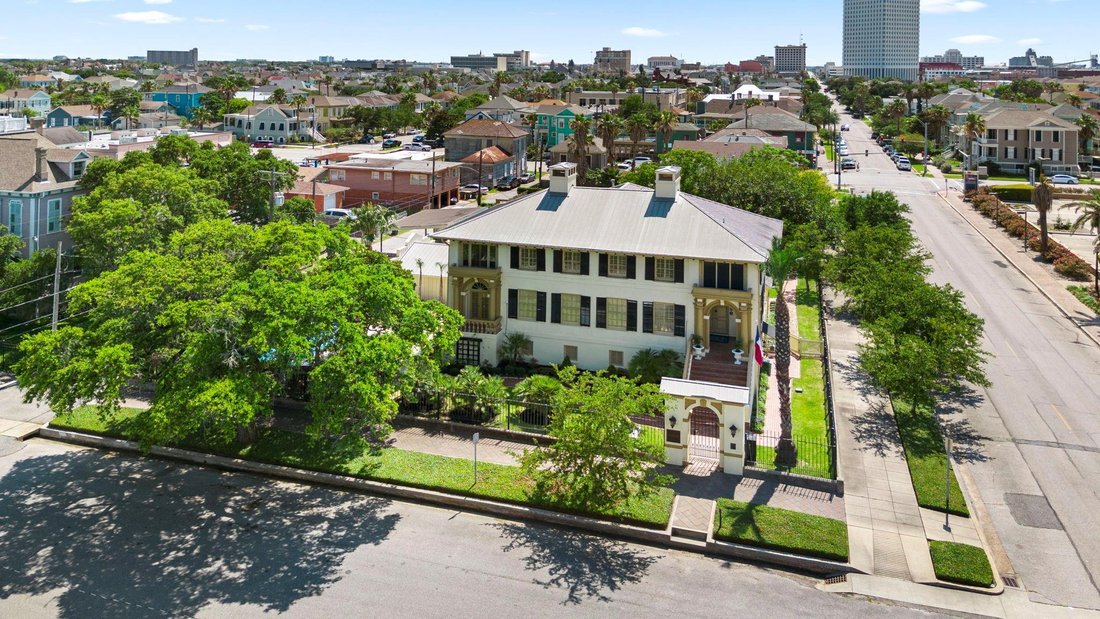 House in Galveston, Texas, United States 3 - 16891932