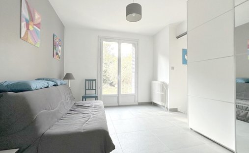 Castle for Sale in Aix-en-Provence, Provence-Alpes-Côte d'Azur, France