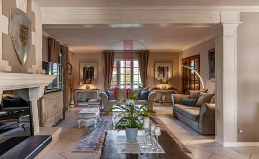 Castle for Sale in Samoreau, Île-de-France, France