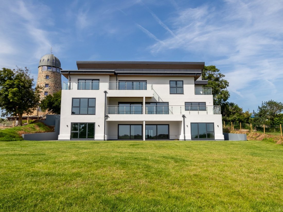 House in England 1 - 14850705
