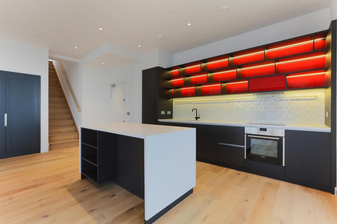 Penthouse in Canning Town, Newham, England 3 - 16891238
