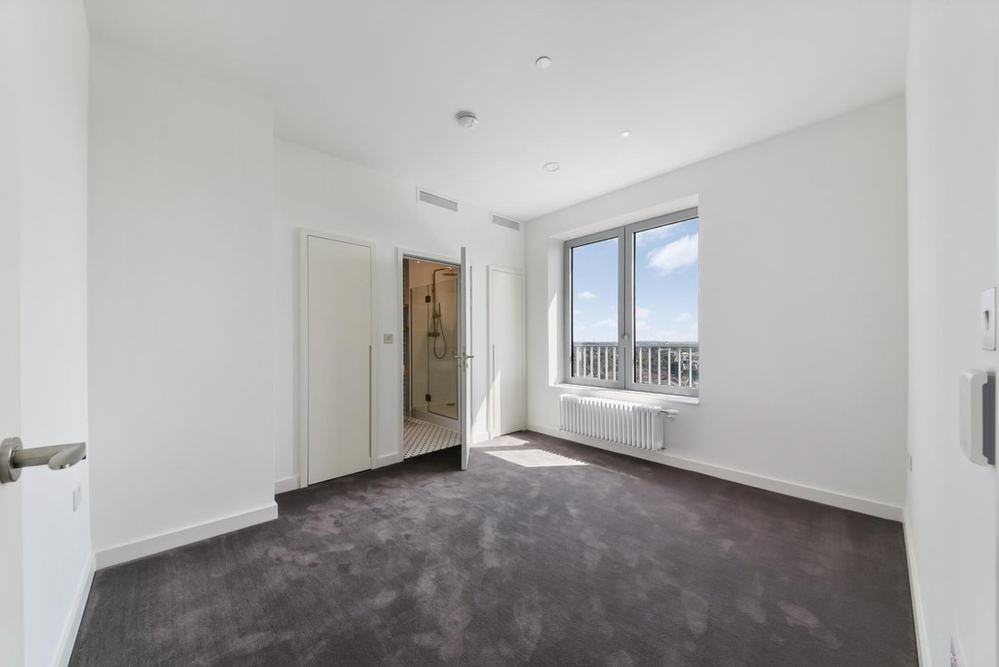 Apartment in Canning Town, Newham, England 4 - 16891111