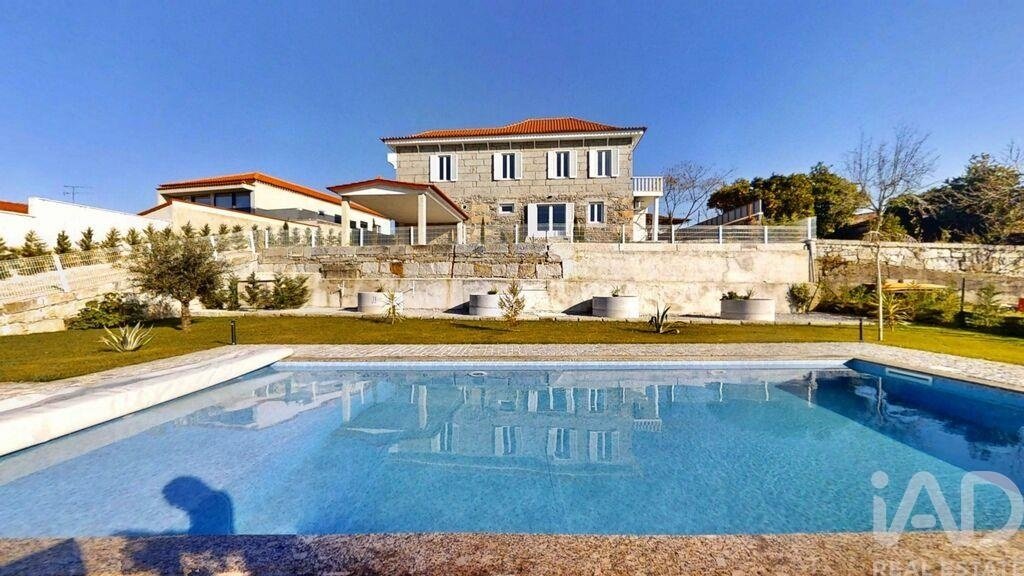 Townhouse in Macieira da Lixa e Caramos, Porto District, Portugal 1 - 16895906