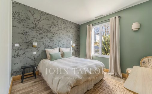 Propriété D'exception Avec 2 Maisons Indépendantes, Piscine Et Jardin Paysager