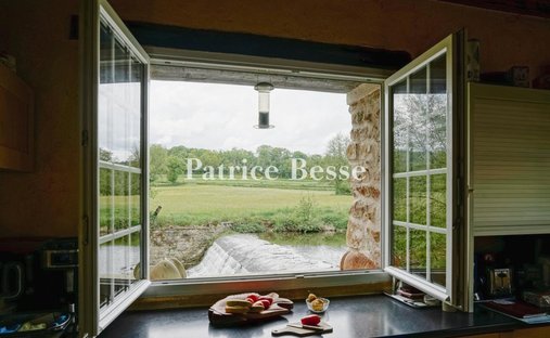 Castle for Sale in Dijon, Bourgogne-Franche-Comté, France