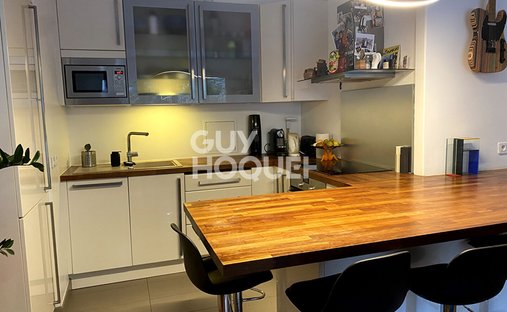 Castle for Sale in Paris, Île-de-France, France