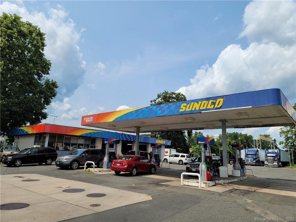 East Hartford, Connecticut, United States 1 - 16895486