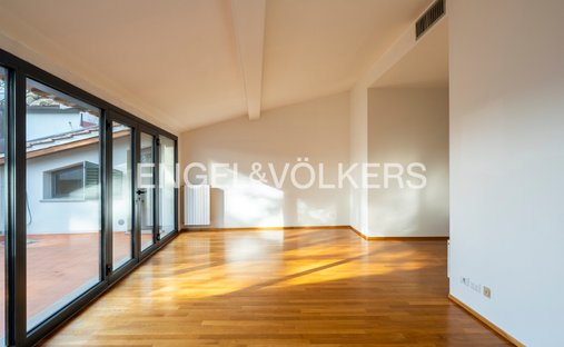 Castle for Sale in Tuscany, Italy