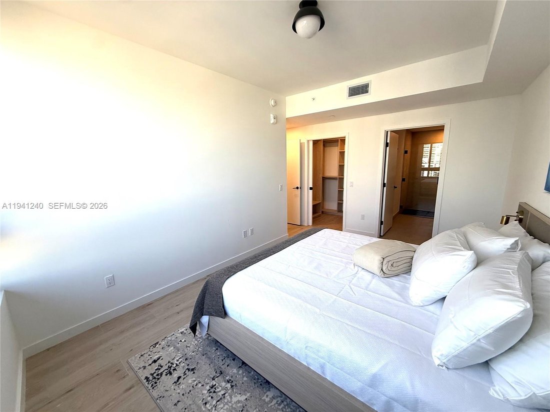 Condo in Miami, Florida, United States 5 - 16895625