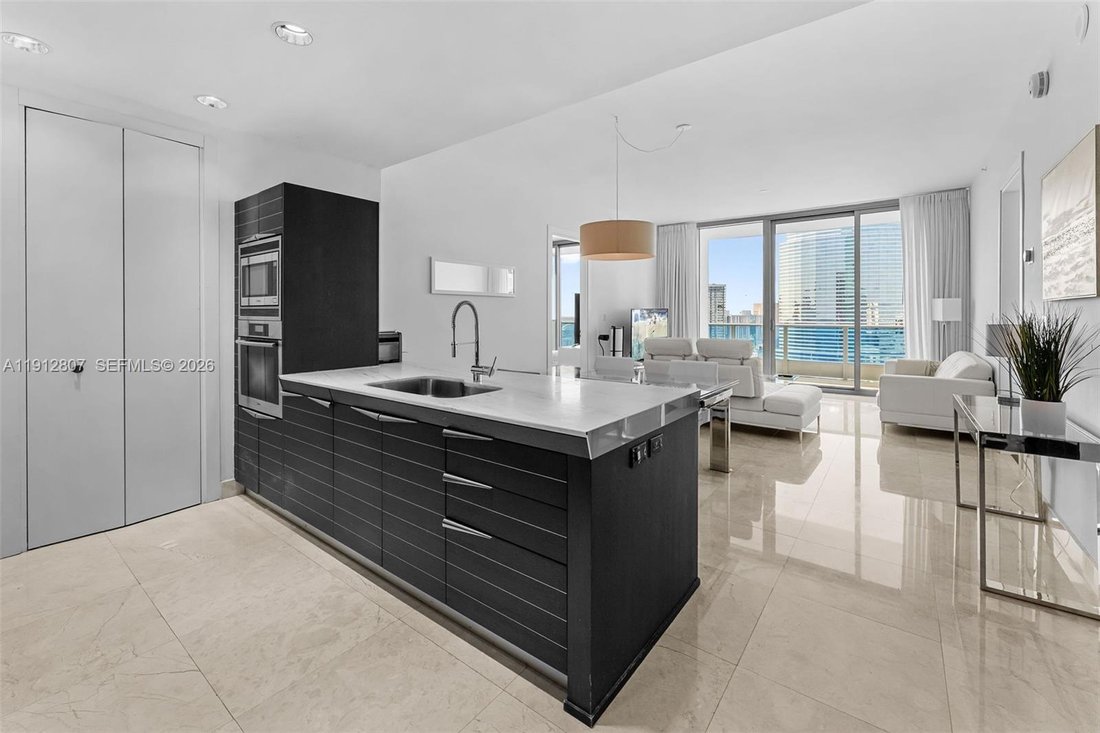 Condo in Miami, Florida, United States 1 - 16637062