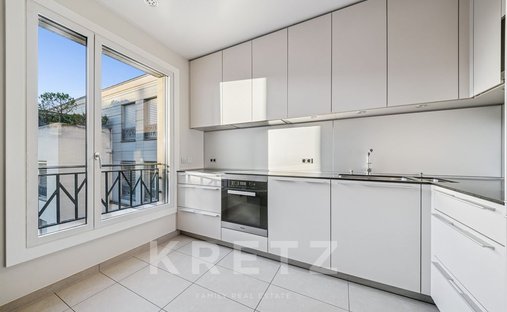 Castle for Sale in Paris, Île-de-France, France