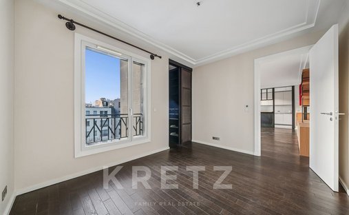 Castle for Sale in Paris, Île-de-France, France