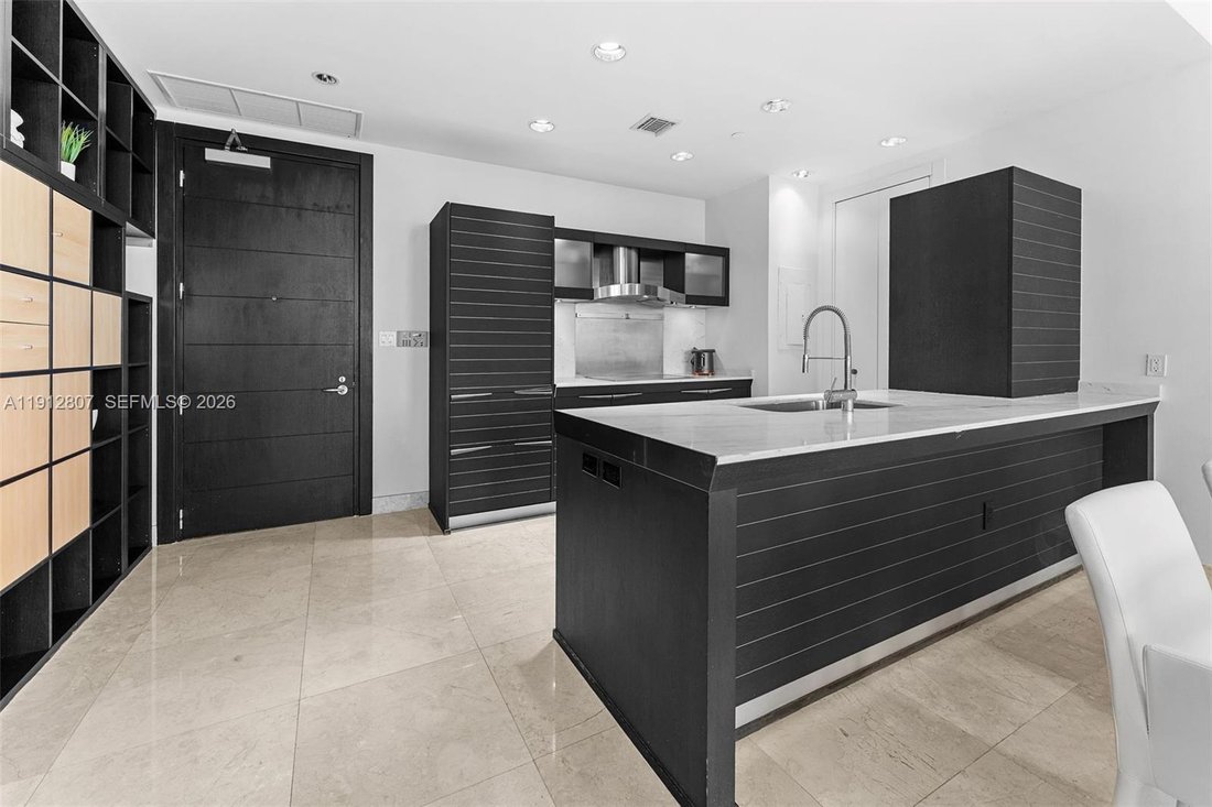 Condo in Miami, Florida, United States 4 - 16637062
