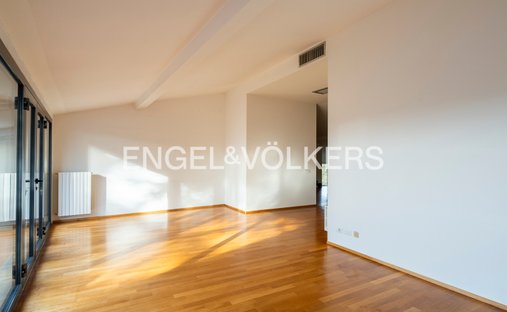 Castle for Sale in Tuscany, Italy