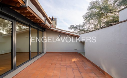 Castle for Sale in Tuscany, Italy