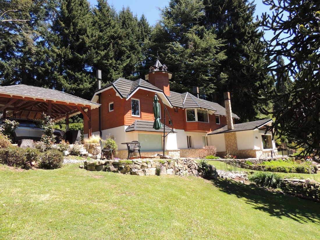 House in Villa Llao Llao, Río Negro, Argentina 1 - 16895796