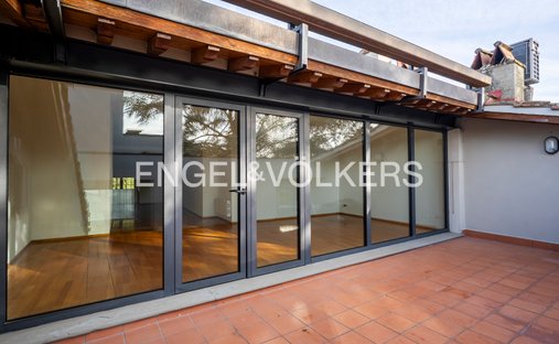 Castle for Sale in Tuscany, Italy