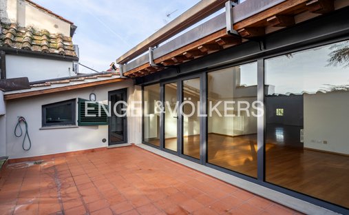 Castle for Sale in Tuscany, Italy