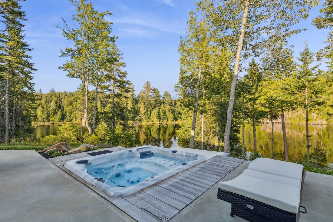 Altro a Saint-Hippolyte, Québec, Canada 4 - 16895913