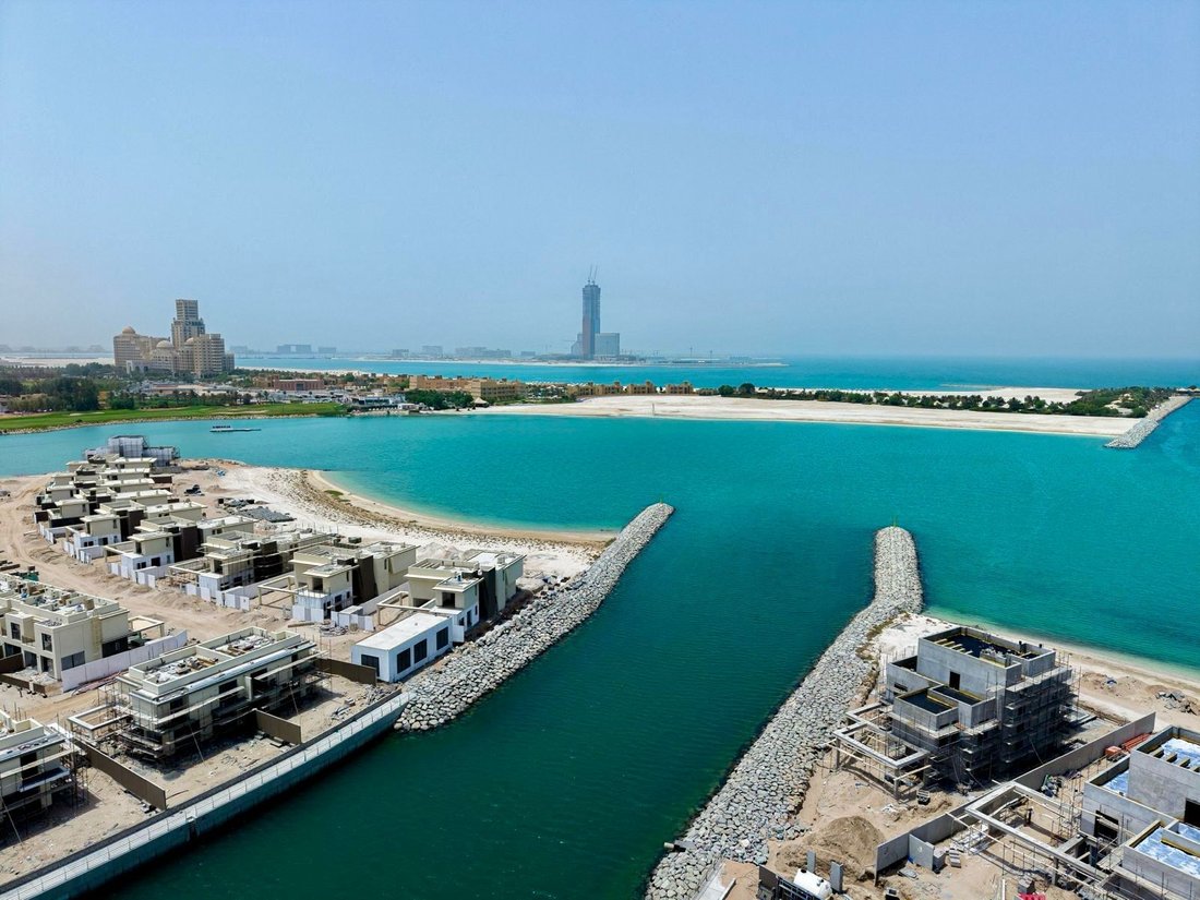 Villa in Al Hamra Village, Ras al-Khaimah Emirate, United Arab Emirates 1 - 16896922