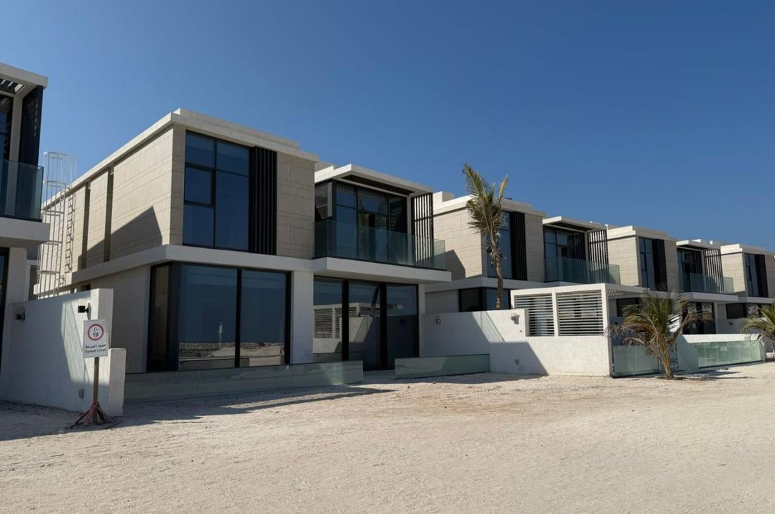 Villa in Al Marjan Island / Jazeerat Al Marjan, Ras al-Khaimah Emirate, United Arab Emirates 4 - 16898058