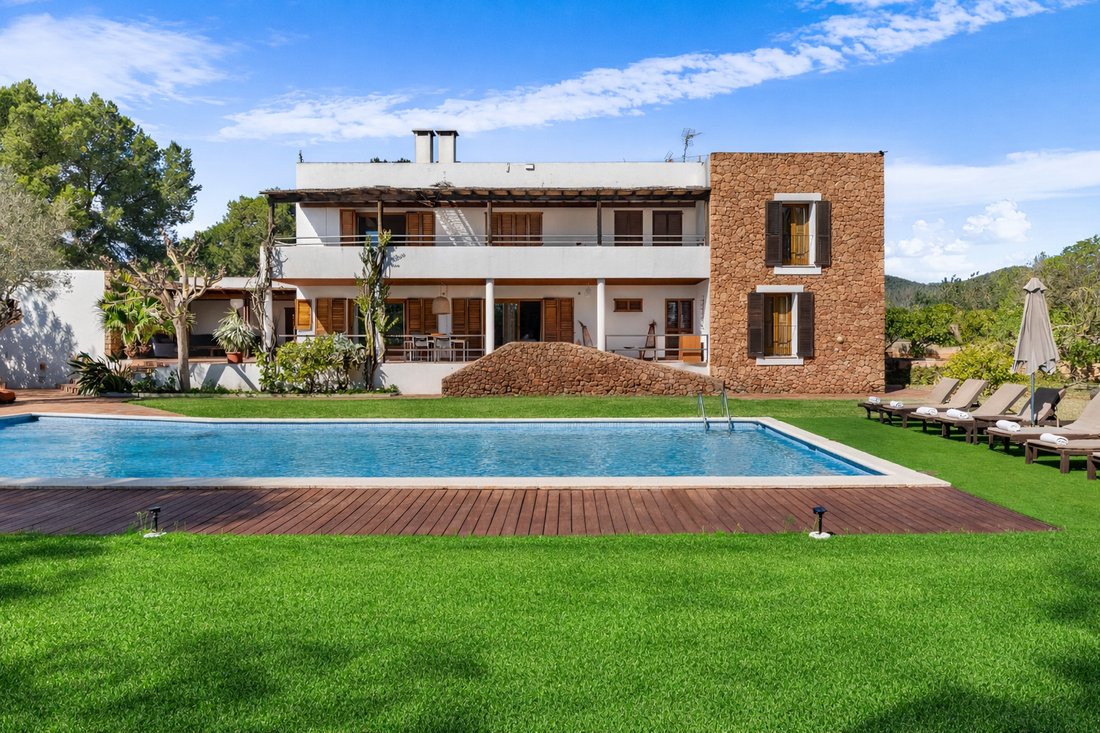 Villa in Ibiza Town, Balearic Islands, Spain 2 - 16901168