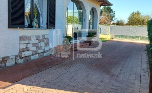 Villa in Marina di Massa Centro, Massa, Italy 1