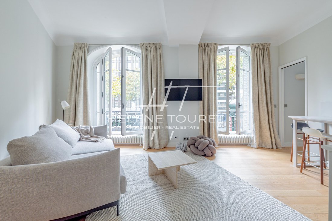 Apartment in Montorgueil-Saint Denis, Paris 2e Arrondissement, Paris 1 - 16898570