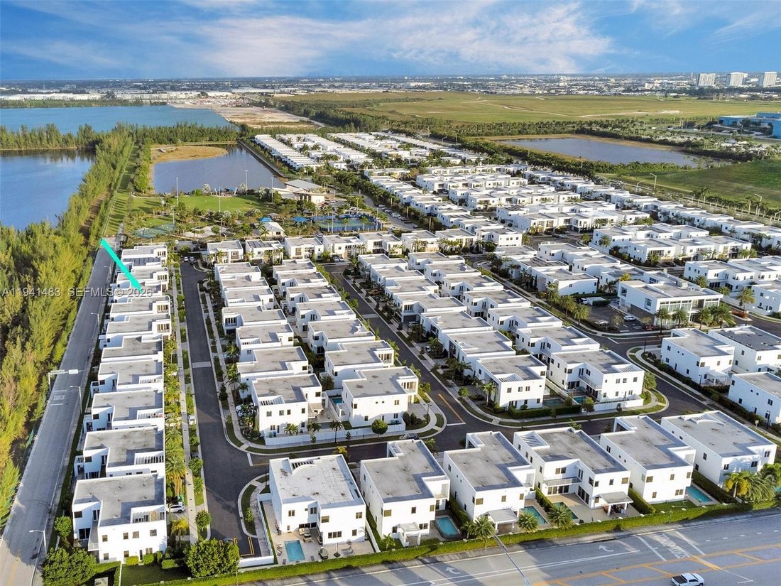 House in Doral, Florida, United States 3 - 16901321