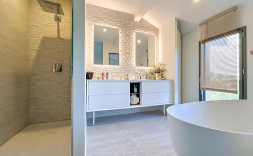 Cocumont Magnificent 18th Century Chateau 700m² On 11 Hectares, Swimming Pool With View