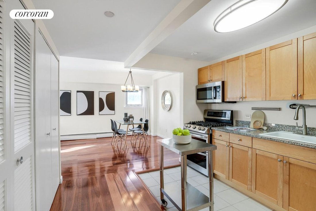 Co Op in New York, New York, United States 5 - 16899553