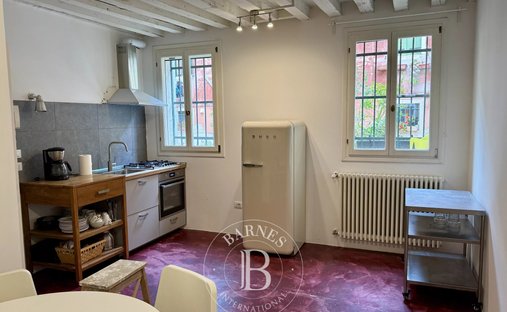 Castle for Sale in Venice, Veneto, Italy