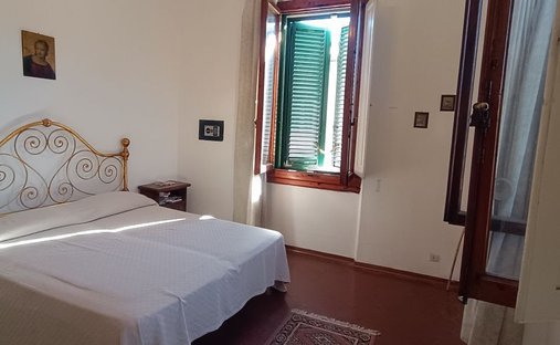 Castle for Sale in Tuscany, Italy